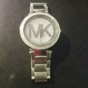 Michael kors Watch needs battery